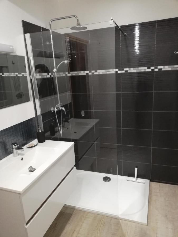 Appartement Proche Lac Et Plage Leon Bagian luar foto